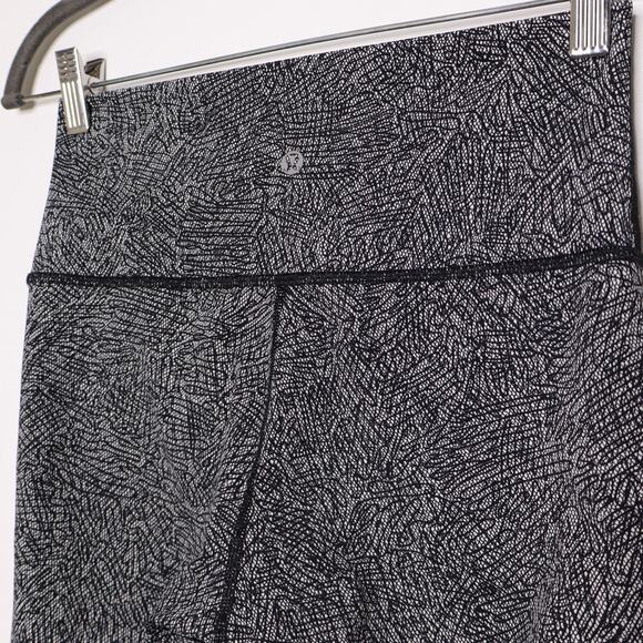 LULULEMON Wunder Under High Rise 7/8 Tight in Line Up White Black Women's 6 - Picture 9 of 11